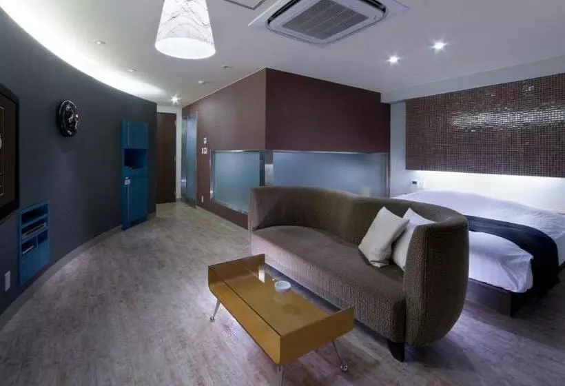 Hotelli Glow Yokkaichi