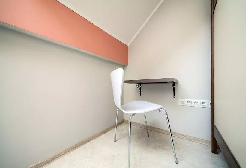 Ostriv Hostel