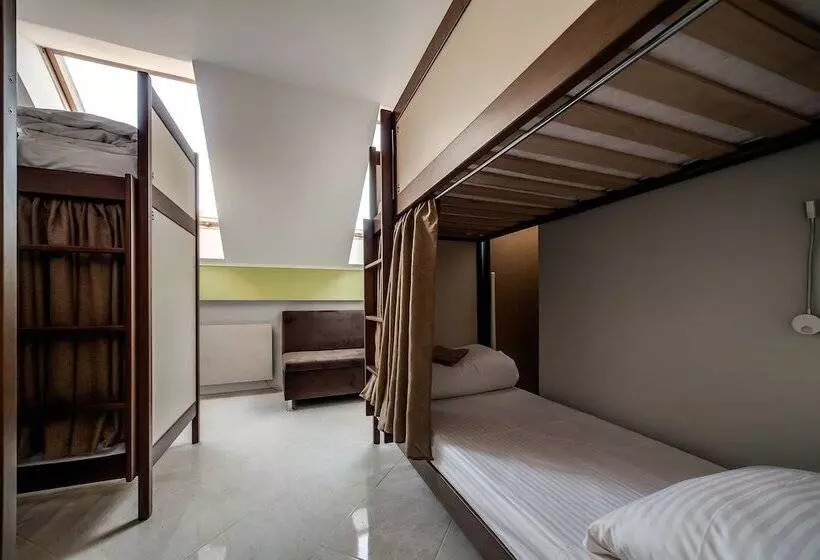 Ostriv Hostel