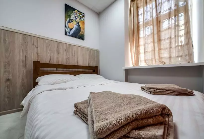 Ostriv Hostel
