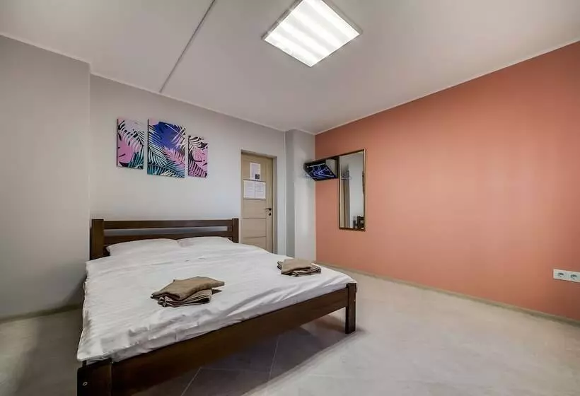 Ostriv Hostel