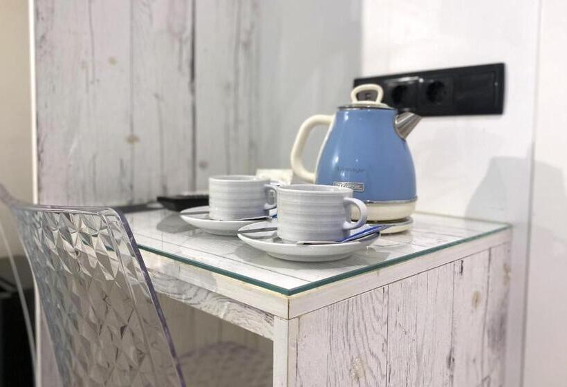 پانسیون By The Beach