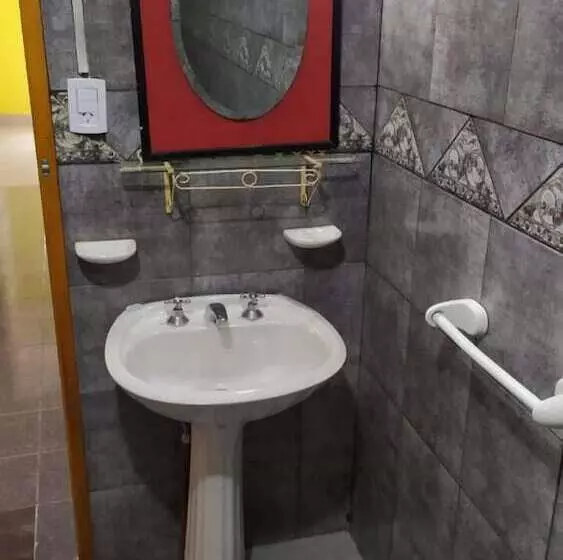 پانسیون Casona Poeta Airport