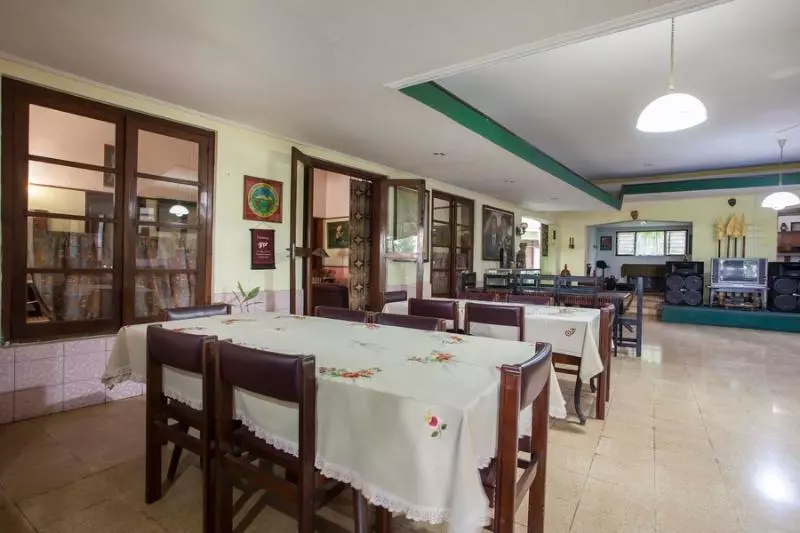 Majatalo Reddoorz Near Balai Kota Malang