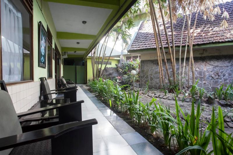 פנסיון Reddoorz Near Balai Kota Malang