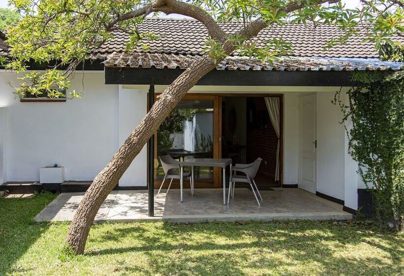 تختخواب و صبحانه The Leslie Executive