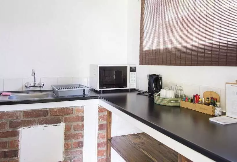 تختخواب و صبحانه The Leslie Executive