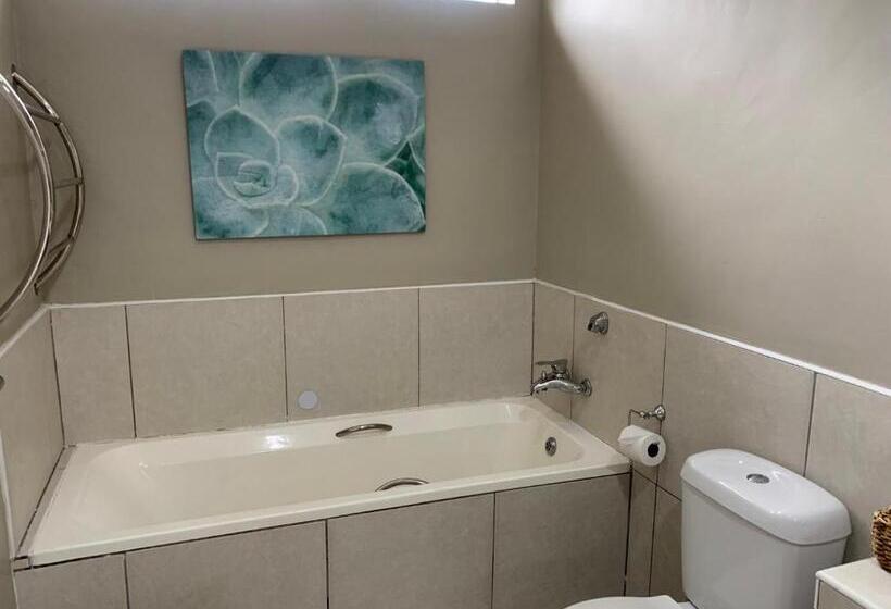 تختخواب و صبحانه The Leslie Executive