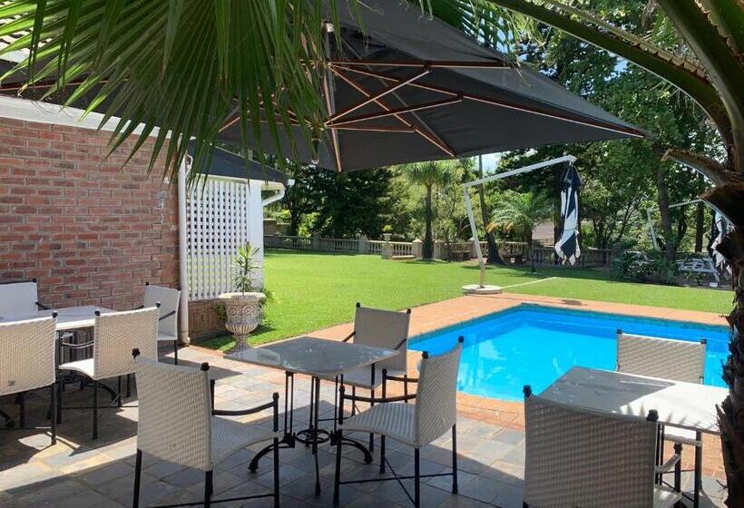 تختخواب و صبحانه The Leslie Executive