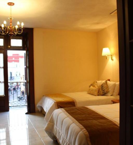 هتل Insurgente Allende