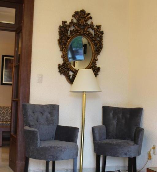 هتل Insurgente Allende