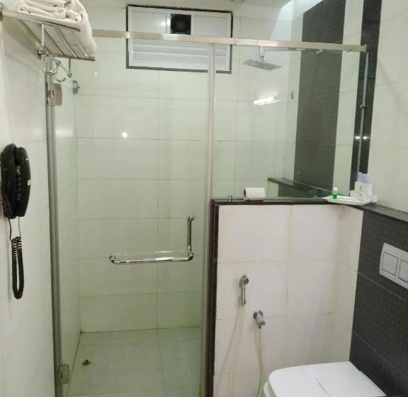 Hotel Merlin International