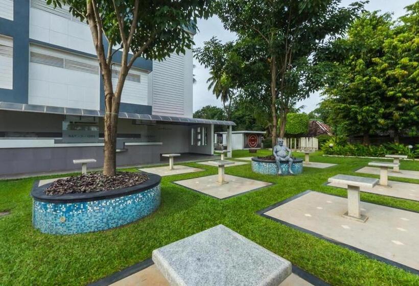 Hotel Merlin International