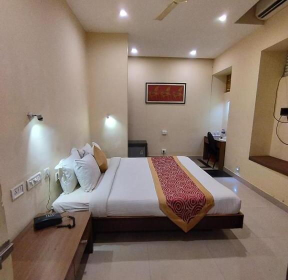 Hotel Merlin International