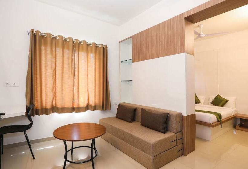 בית מלון כפרי Treebo Sapphire Studio