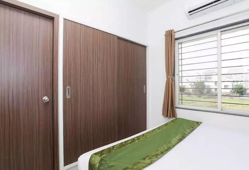 هتل Treebo Sapphire Studio
