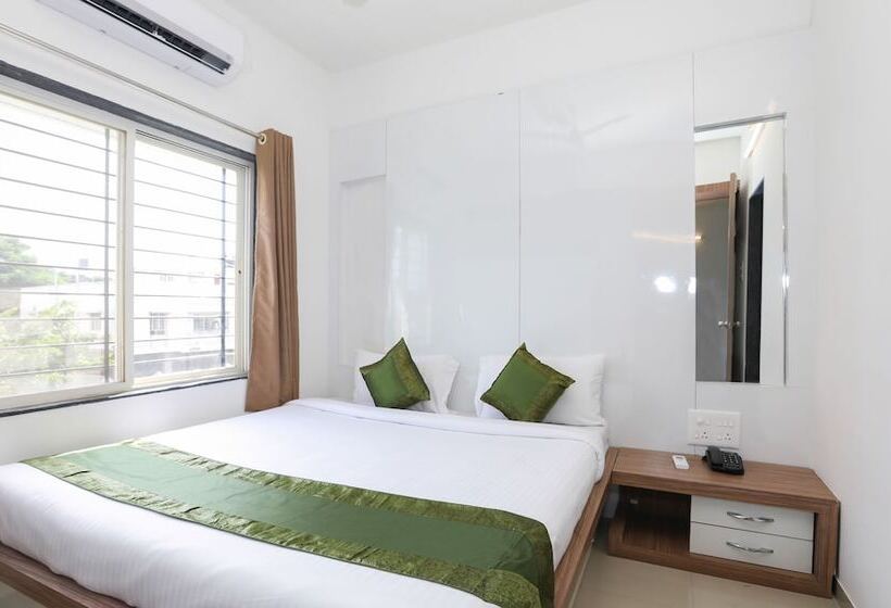 בית מלון כפרי Treebo Sapphire Studio