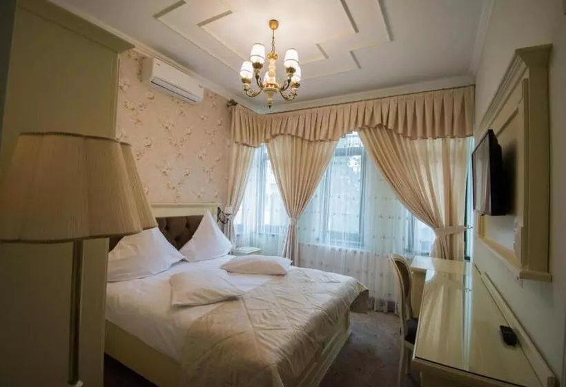 ペンション Vila Turistica Tosca Regal