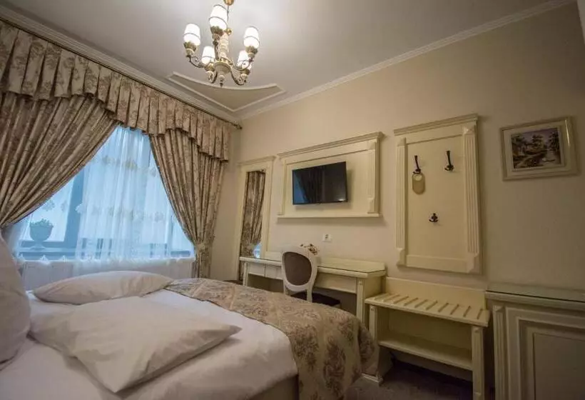 ペンション Vila Turistica Tosca Regal