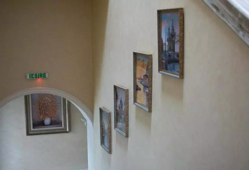 ペンション Vila Turistica Tosca Regal