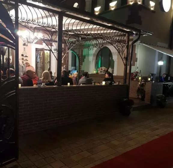 ペンション Vila Turistica Tosca Regal
