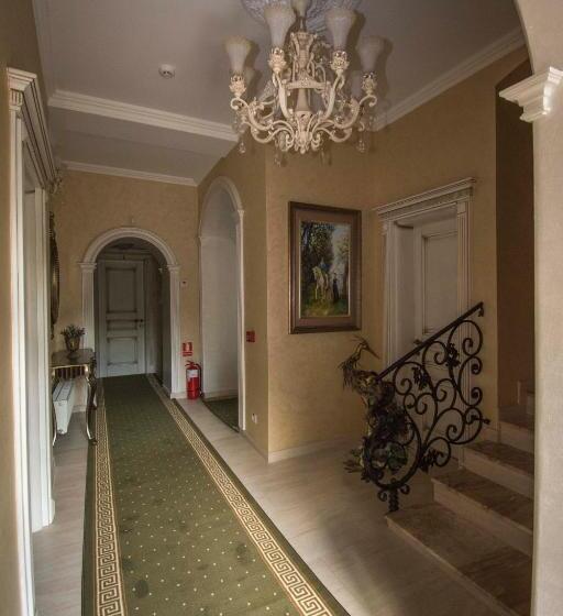 پانسیون Vila Turistica Tosca Regal