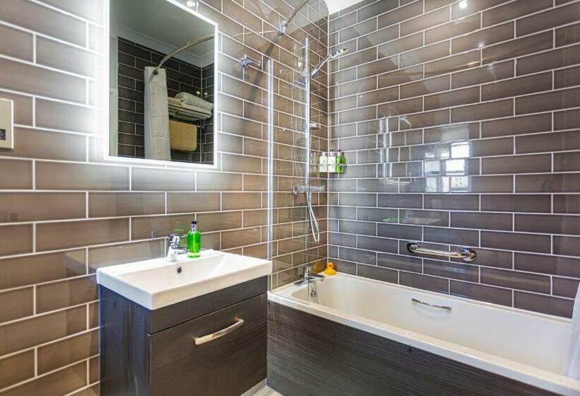 The Manor Coastal Hotel & Inn, Blakeney, Norfolk