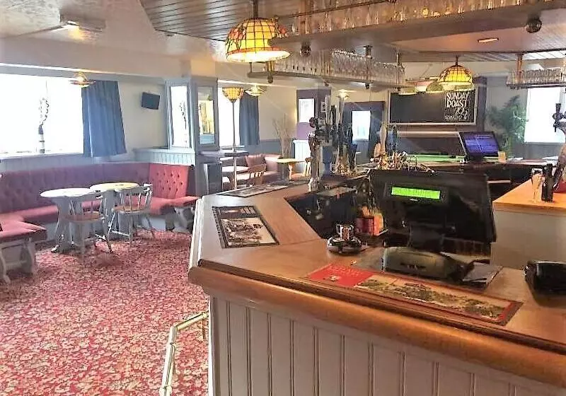 Ferns Hotel/palms Leisure