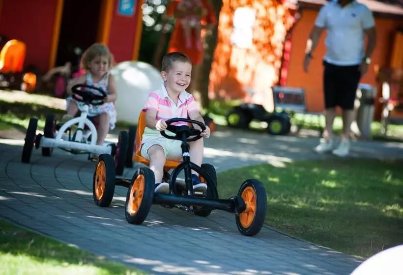 Hotelli Sonnenpark & Therme Included   Auch Am An  & Abreisetag!