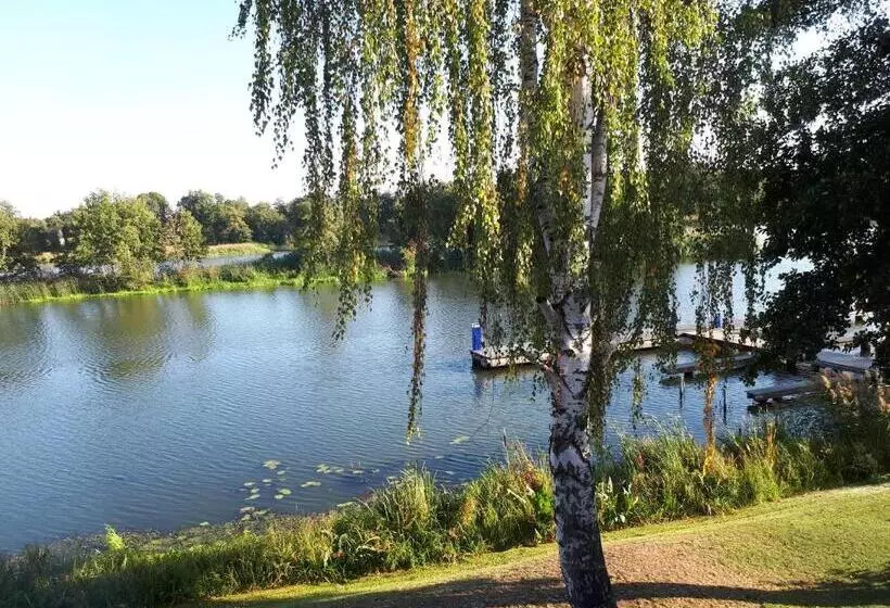 Majatalo Boootshaus   Am Spreeufer