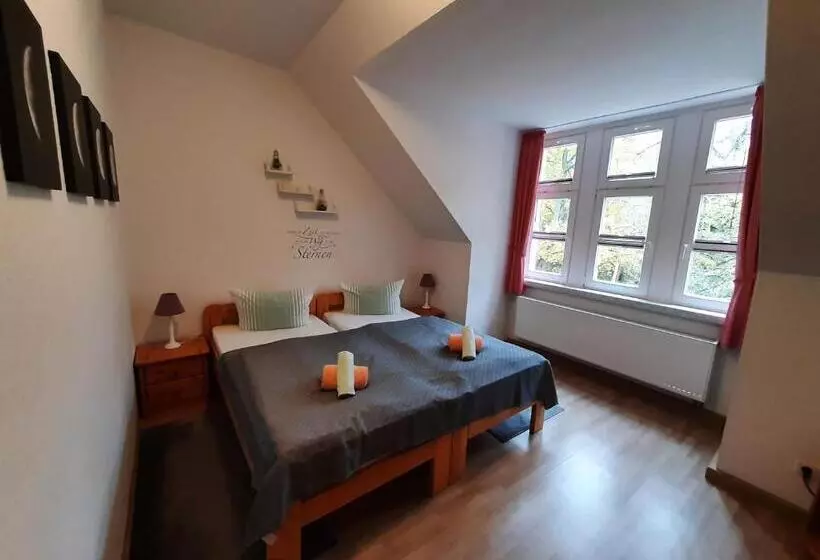 Majatalo Boootshaus   Am Spreeufer