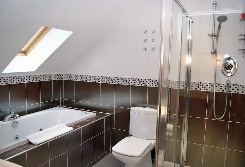 Majatalo The Old Schoolhouse