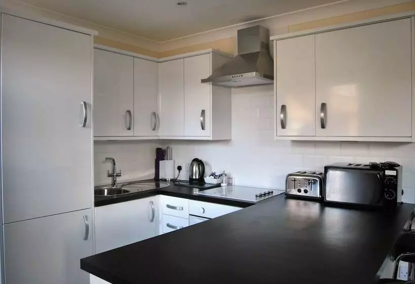 Majatalo The Old Schoolhouse