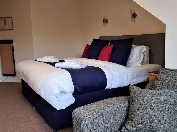 Majatalo The Old Schoolhouse