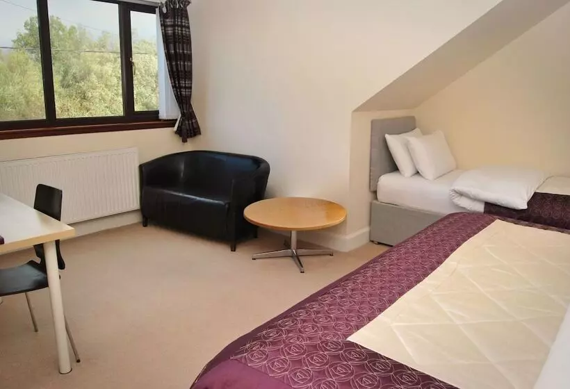 Majatalo The Old Schoolhouse