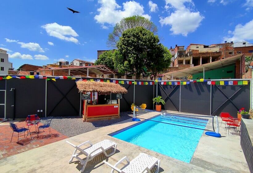 پانسیون Hostel Trip Monkey San Gil