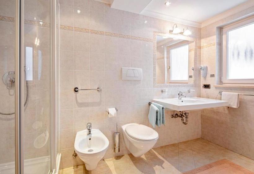 Bed and Breakfast Garni Charlotte