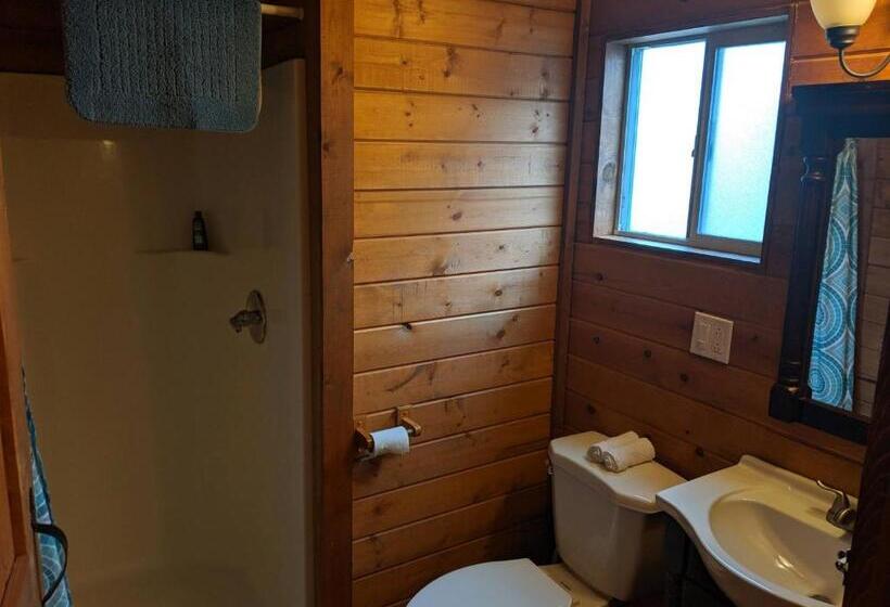 هتل Stateline Cabin