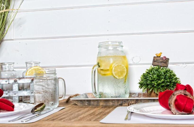 هتل Stateline Cabin