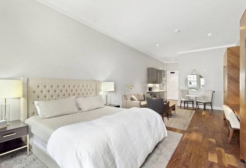 The Vanderbilt Hotel Suites