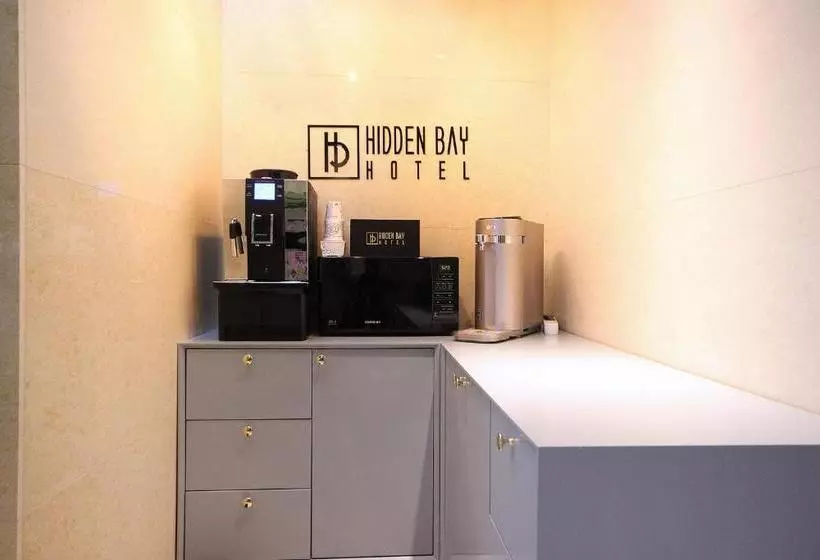هتل Hiddenbay