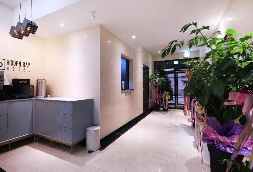 هتل Hiddenbay