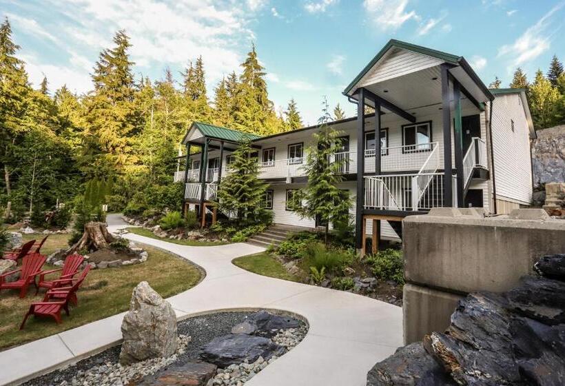 Hotel West Coast Trail Lodge