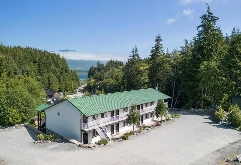 Hotel West Coast Trail Lodge