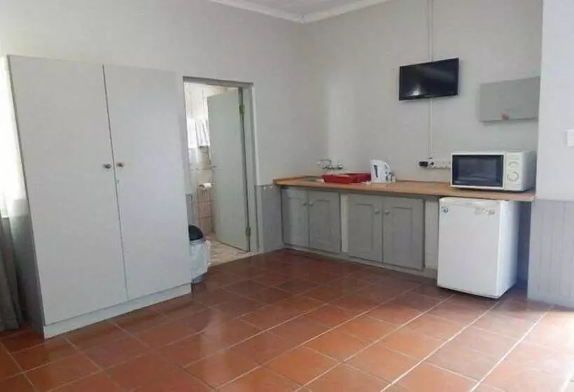 تختخواب و صبحانه Rocky Shore Guesthouse