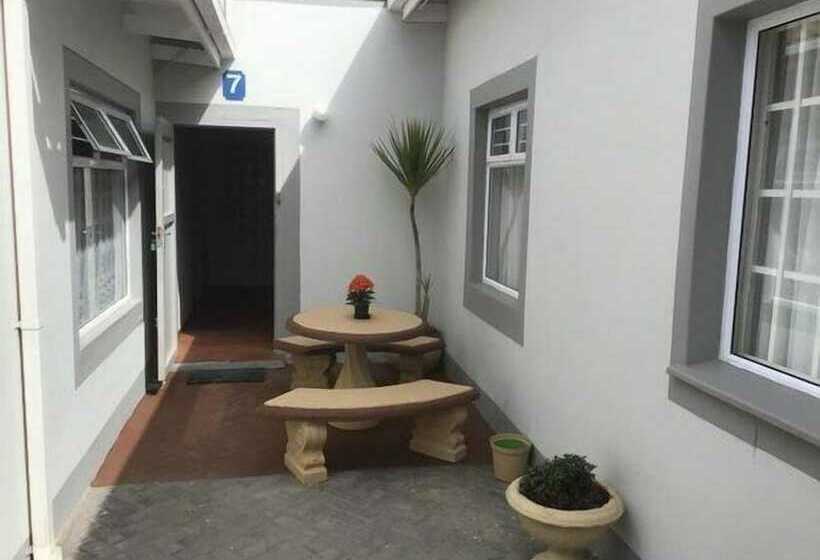 민박 Rocky Shore Guesthouse