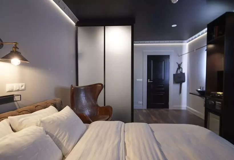 هتل Akureyri Dynheimar