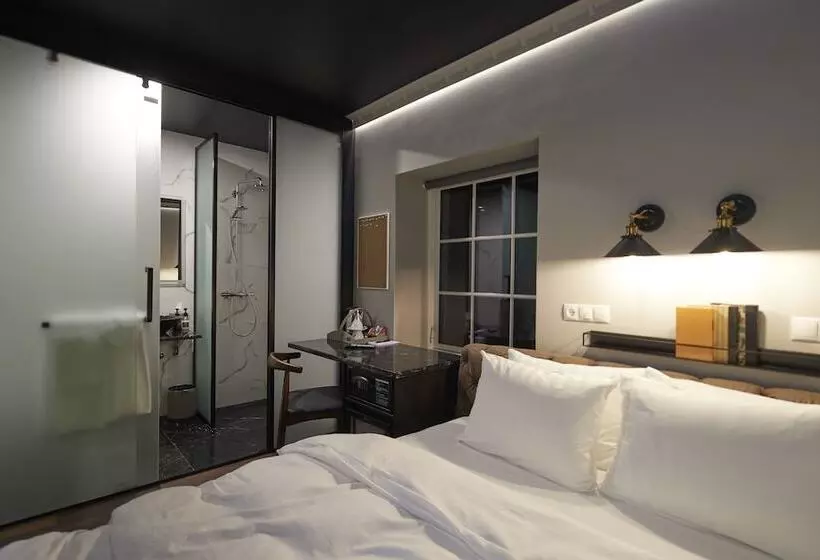 هتل Akureyri Dynheimar