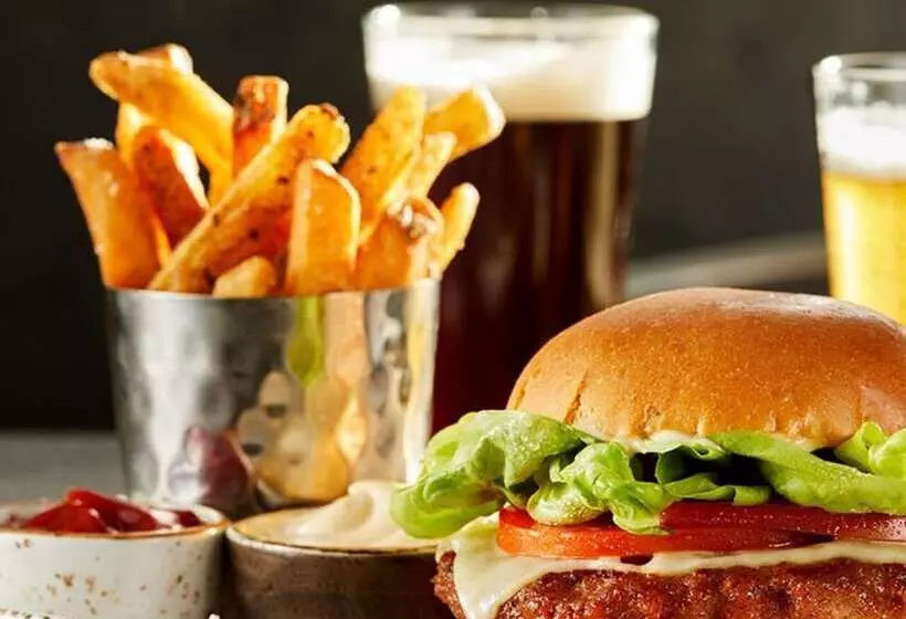 ホテル Courtyard By Marriott Burlington Oakville