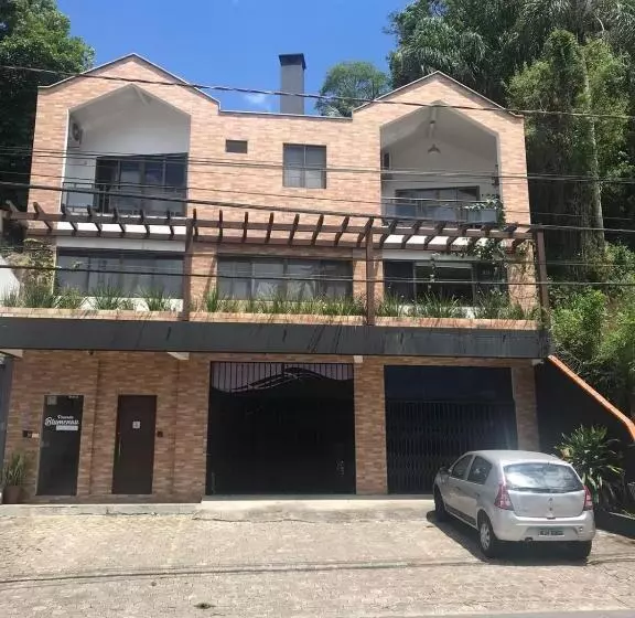 ユースホステル Pousada Blumenau